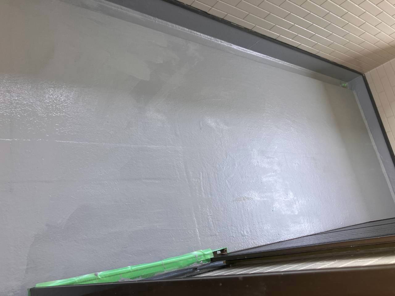 福岡市にてベランダ雨漏り修理〈防水層のひび割れ〉の施工後写真