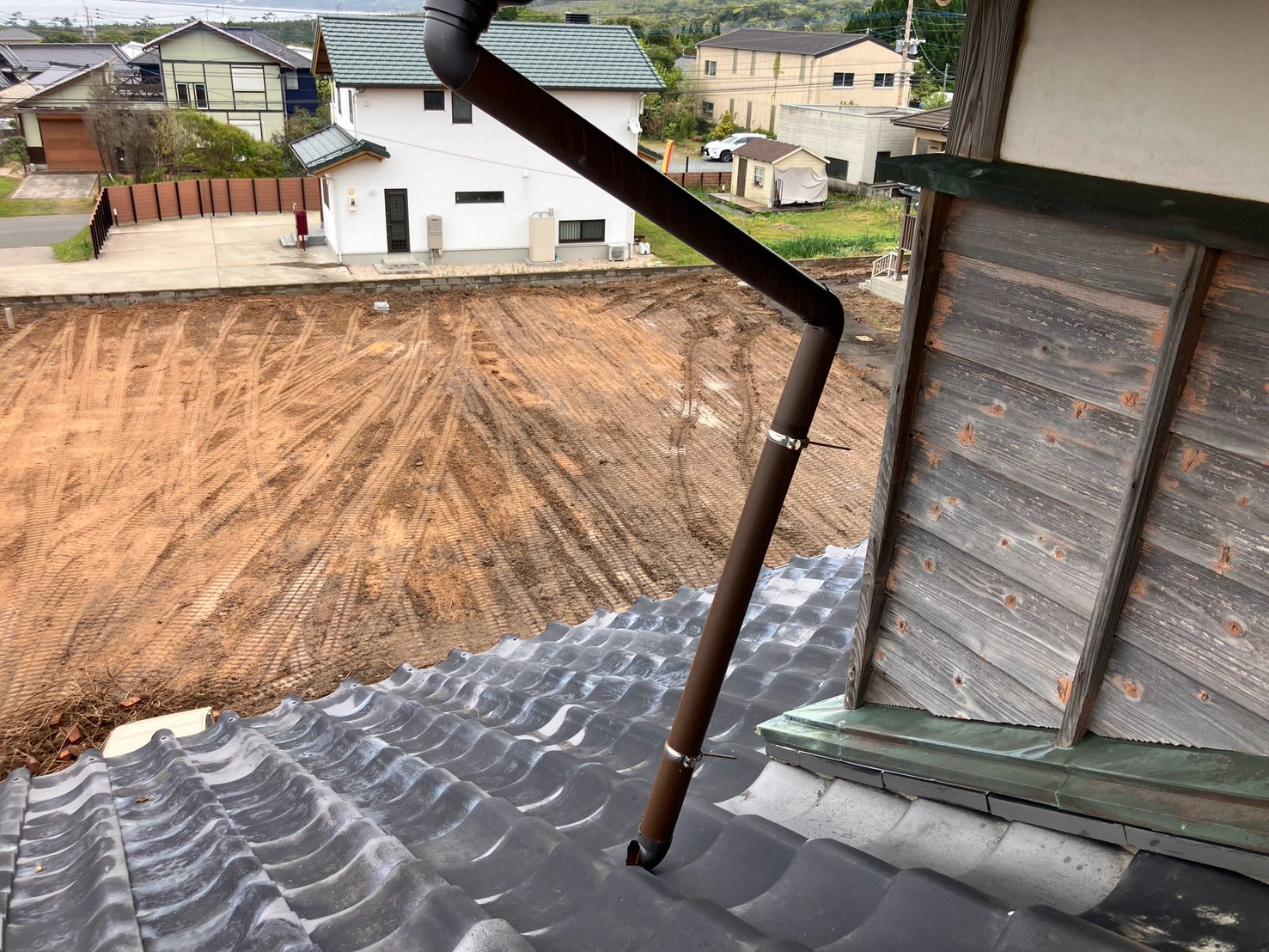 福岡市にて雨樋交換工事〈風災の火災保険適用〉の施工前写真